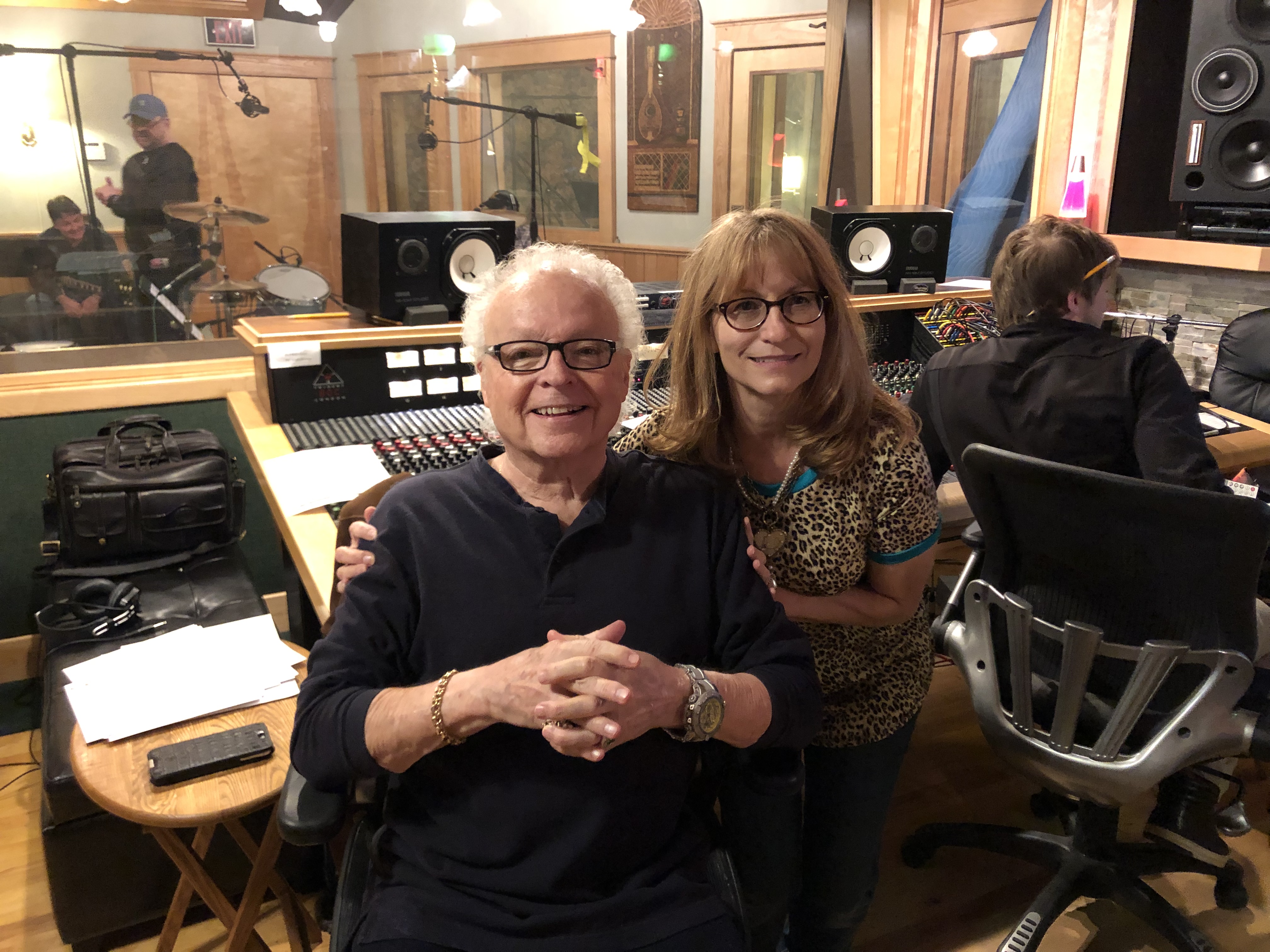 Cindy Hughlett Records 10th Album With Legendary Producer Ron Oates